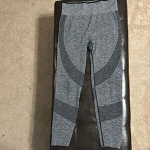 Victorias Secret Pink seamless leggings in gray